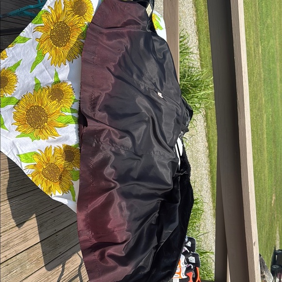 Elegant Black ladies size 6 to 8 curly lamb vintage coat. - Picture 15 of 15